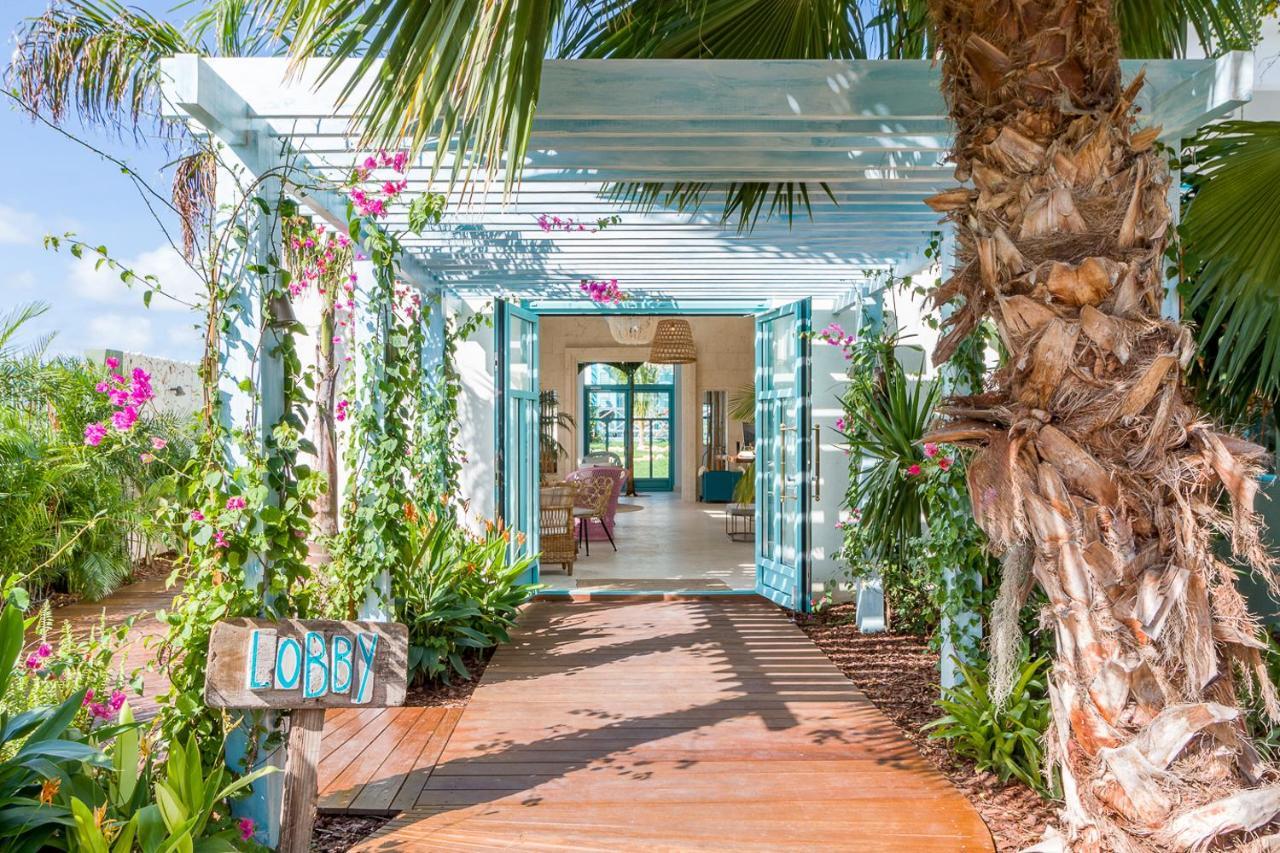 Boardwalk Boutique Hotel Aruba - Adults Only Палм Бич Экстерьер фото